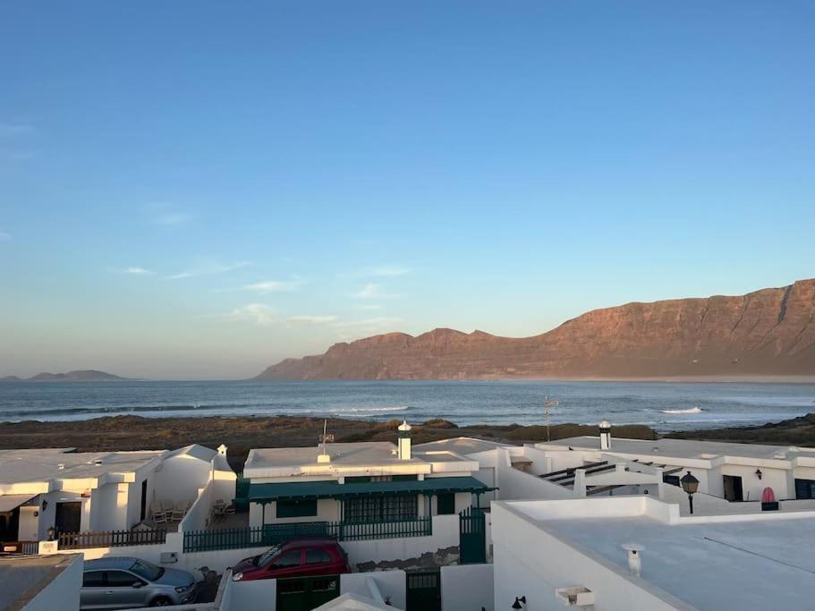 Famara, Apto. En Zona Tranquila A 200M Del Mar. Exterior photo
